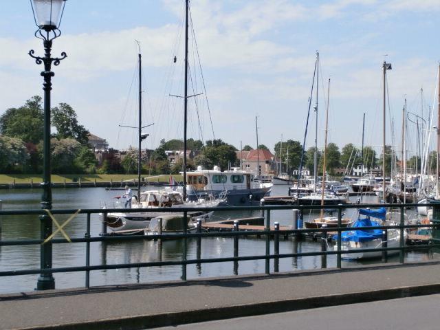 Medemblik Bed And Breakfast Bagian luar foto